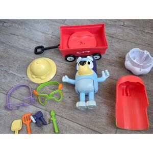 VTech Bluey Dress Up & Learn Interactive Figure - 10 Accessories- Lights & Sound